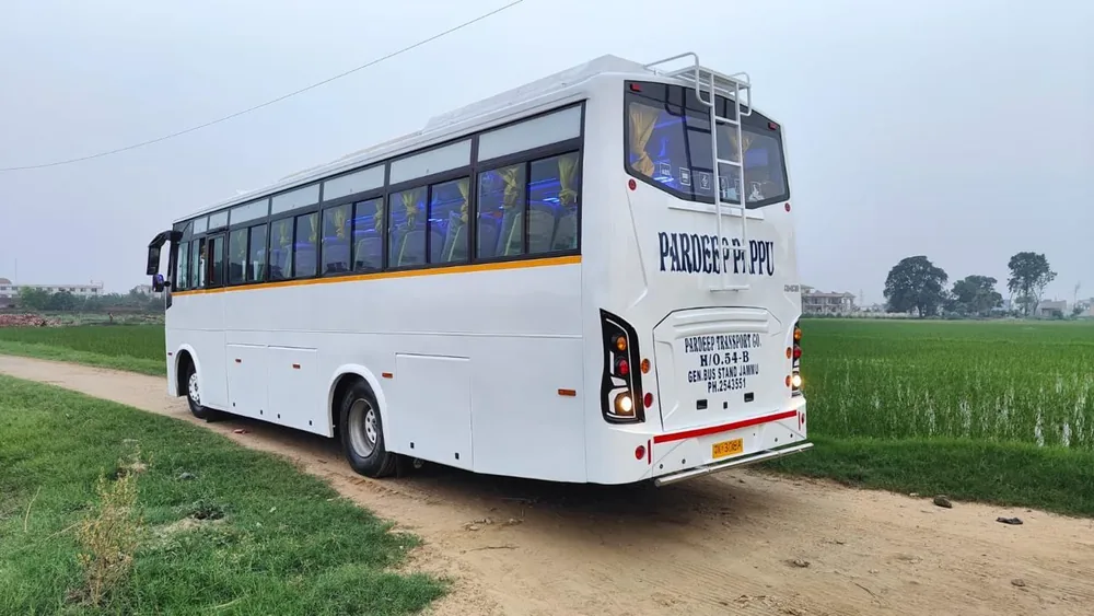 Pardeep Pappu coach at Jammu bus stand, rear three-quarter view
